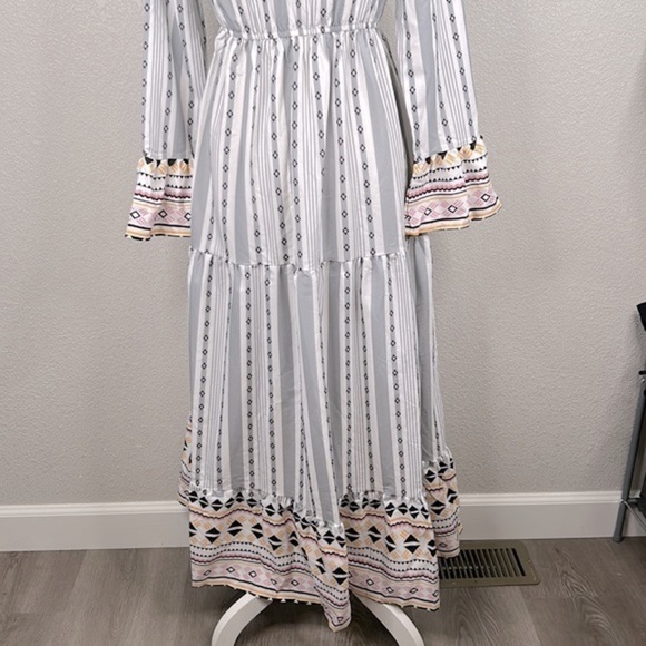 SHEIN Boho White & Gray Colorful Long Bell Sleeve Maxi Dress Size XS - Picture 6 of 8